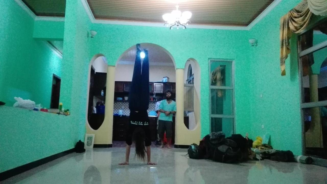 Хостел Gondar Backpackers Екстер'єр фото