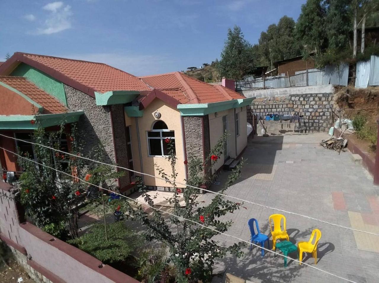 Хостел Gondar Backpackers Екстер'єр фото